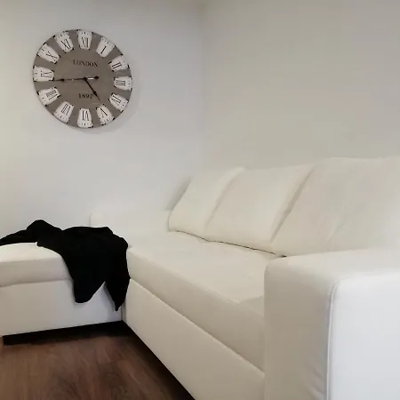 Апартаменты Homeforguest Bioma Modern & Minimalist