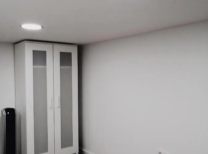 Homeforguest Bioma Modern & Minimalist Апартаменты *